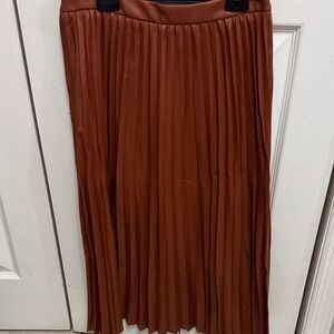 Pleated Midi Skirt in Rust